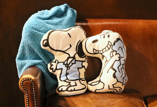 クッション・抱きまくら・ブランケット PEANUTS COUCH CUSHION クッションインブランケット「スヌーピー」(ピーナッツ/PEANUTS